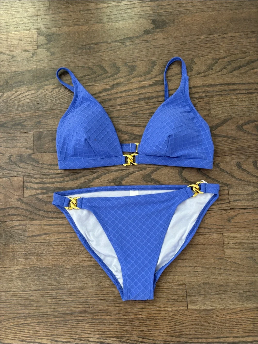 Royal Blue Textured Bikini Set with Gold Chain Accents - Women Swim